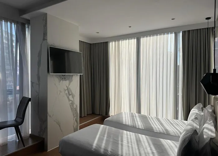 Black Diamond Hotel